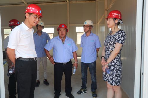 公司領導慰問高溫作業人員(圖4)