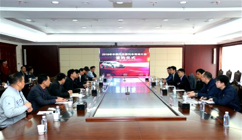 引擎轟鳴，賽車狂飆 “鐵馬”今年十一開賽</br>“車都”將上演現實版“速度與激情”(圖2)