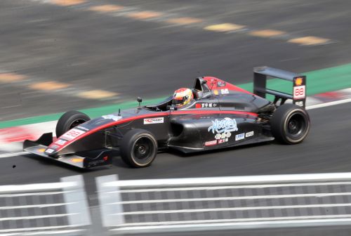 F4、飄移兩項賽事收官  房車和耐力錦標賽相繼上演(圖2)