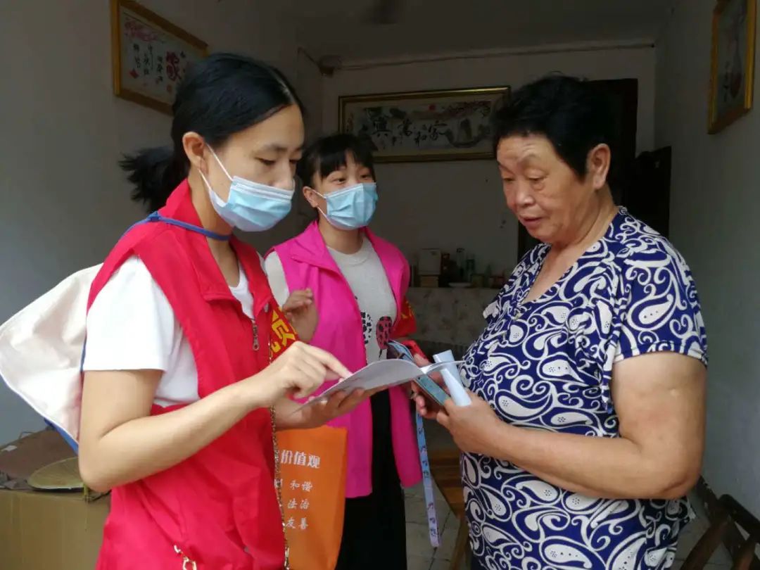 公司黨員下沉社區開展志愿服務(圖2)